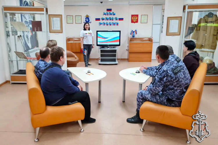 РОСГВАРДИЯ ПРИНЯЛА УЧАСТИЕ В ПРАЗДНОВАНИИ ДНЯ ГОСУДАРСТВЕННОГО ФЛАГА НА ЯМАЛЕ