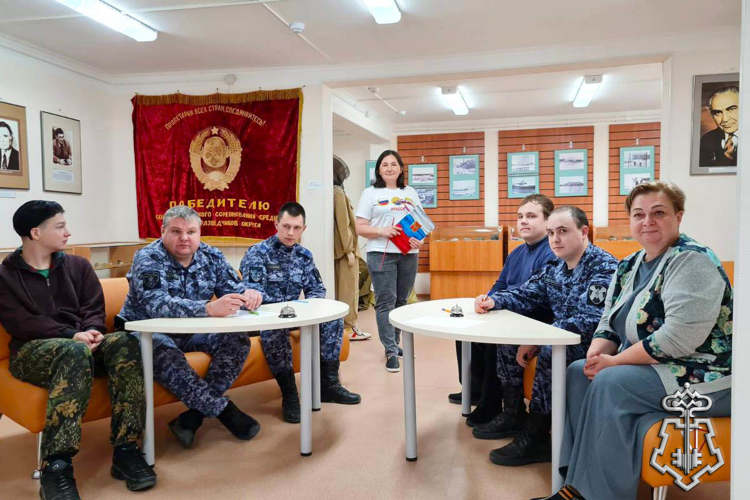 РОСГВАРДИЯ ПРИНЯЛА УЧАСТИЕ В ПРАЗДНОВАНИИ ДНЯ ГОСУДАРСТВЕННОГО ФЛАГА НА ЯМАЛЕ