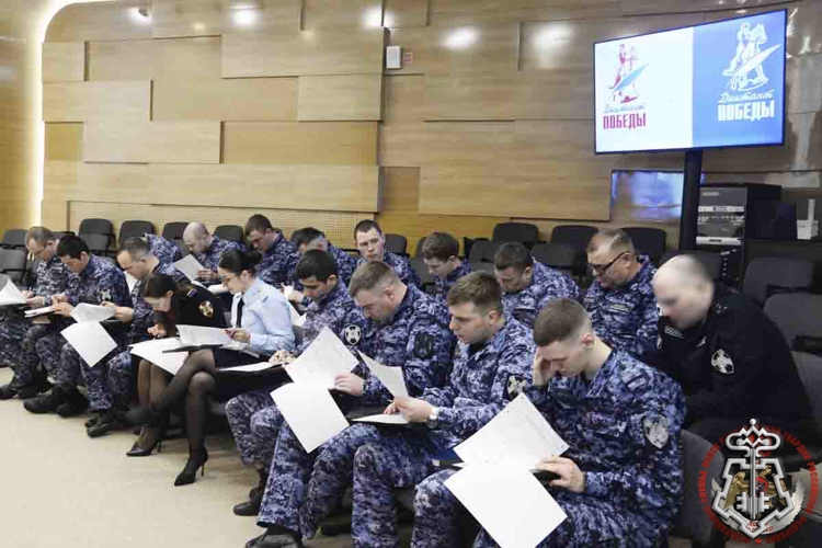 ЗНАТЬ, ЧТОБЫ ПОМНИТЬ: НА ЯМАЛЕ РОСГВАРДЕЙЦЫ НАПИСАЛИ «ДИКТАНТ ПОБЕДЫ»