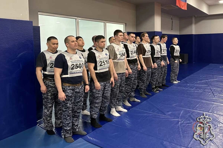 НА ЯМАЛЕ ВЫБРАЛИ СИЛЬНЕЙШИЕ ЭКИПАЖИ ГРУПП ЗАДЕРЖАНИЯ