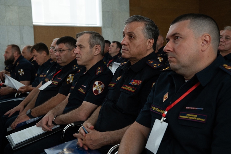 Начальник управления вневедомственной охраны Росгвардии по Ямало-Ненецкому автономному округу принял участие во Всероссийском совещании-семинаре в Нижнем Новгороде